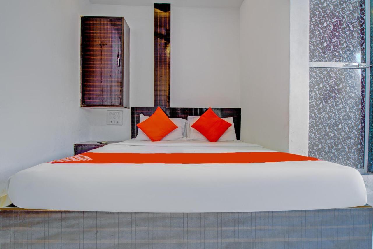Oyo 76486 Silver Moon Mumbai Bagian luar foto