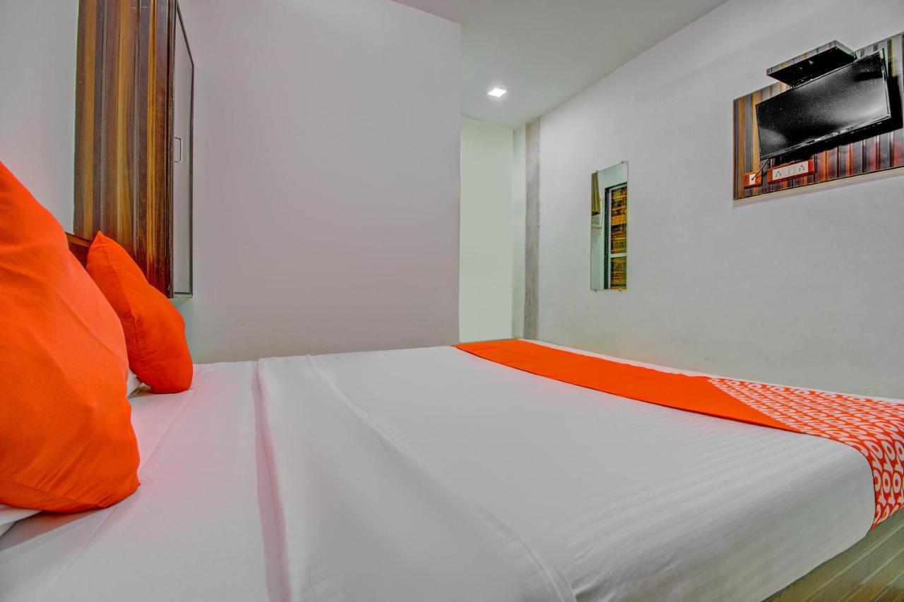 Oyo 76486 Silver Moon Mumbai Bagian luar foto