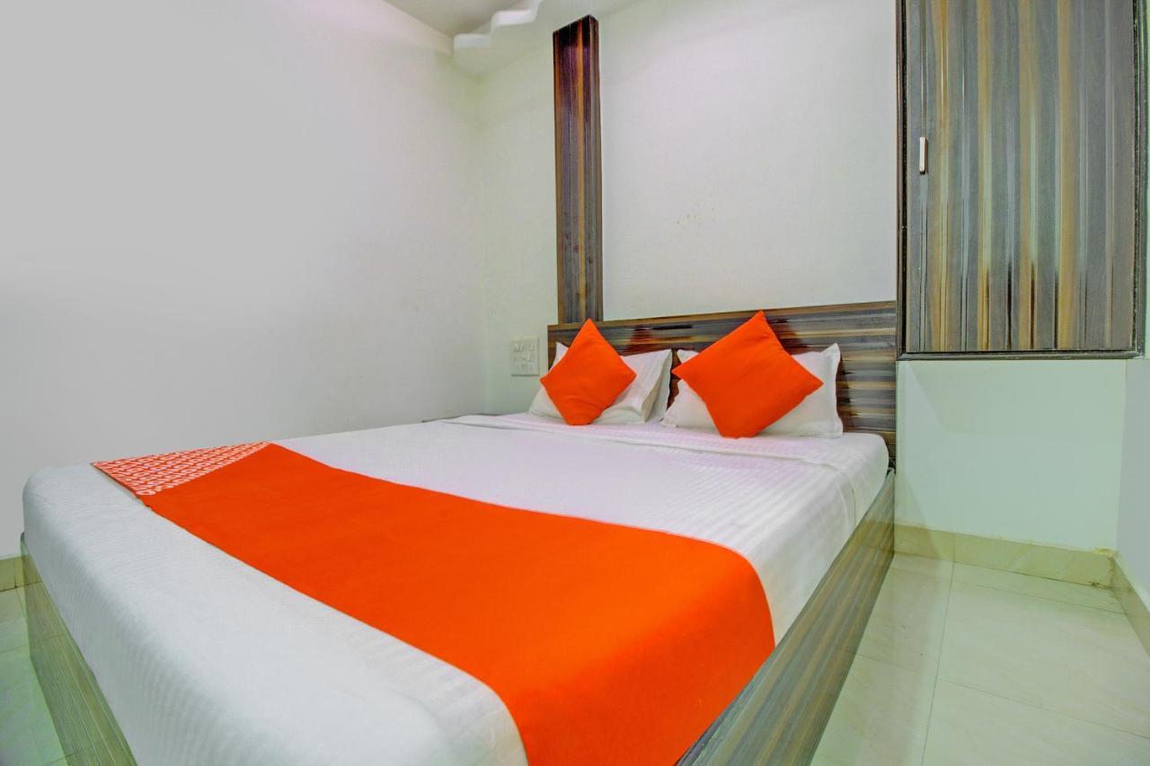 Oyo 76486 Silver Moon Mumbai Bagian luar foto