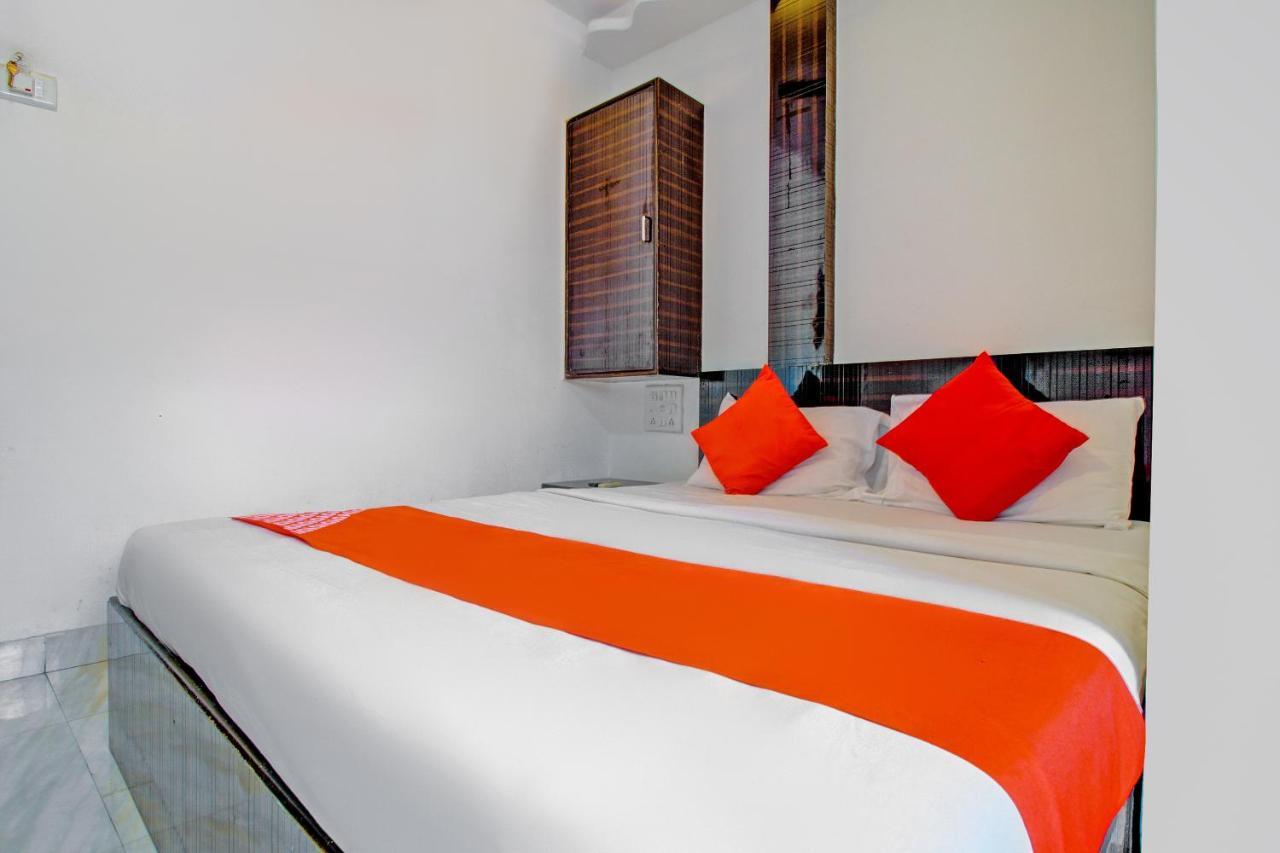 Oyo 76486 Silver Moon Mumbai Bagian luar foto